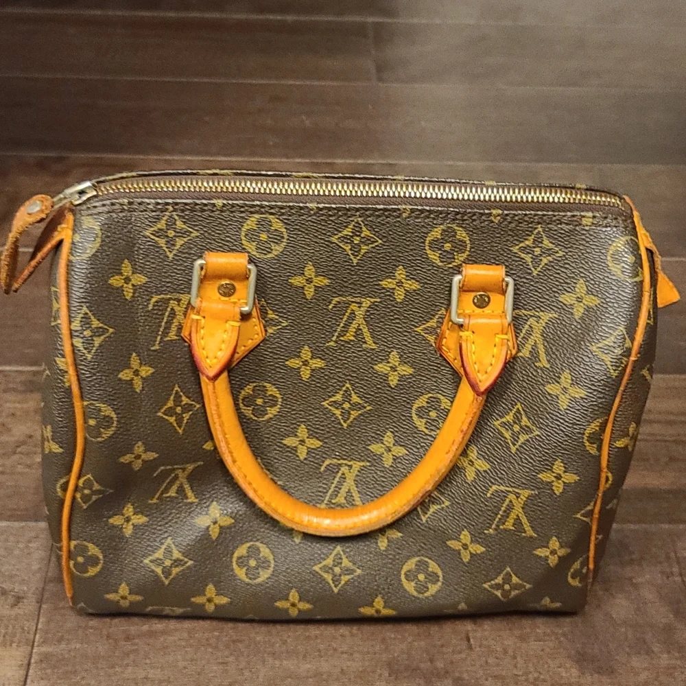 Bag - Picture 1 of 6